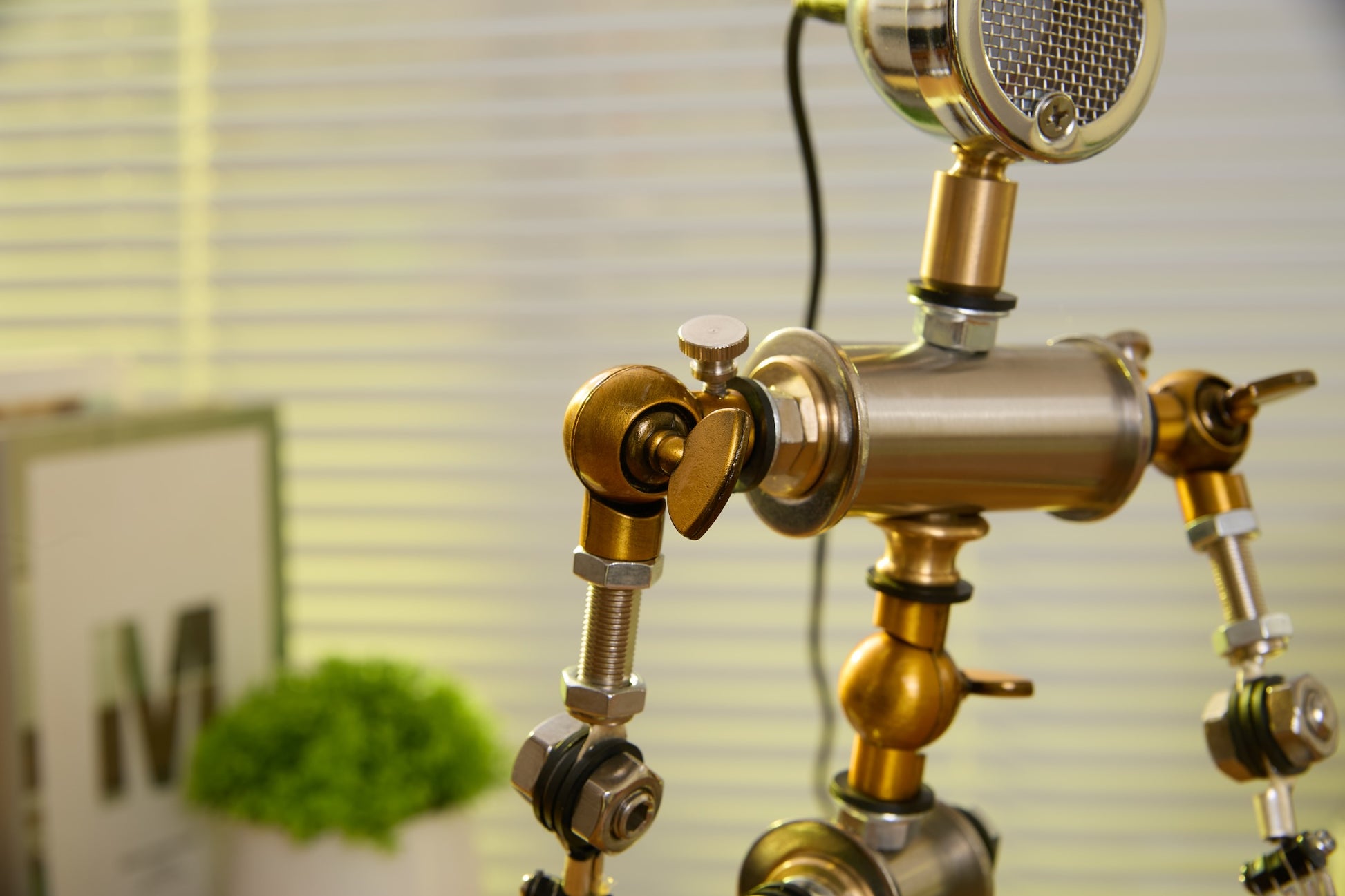 LiveCozee Robot Character Desk Lamp | Cyberpunk Table Light with Fun Industrial Design